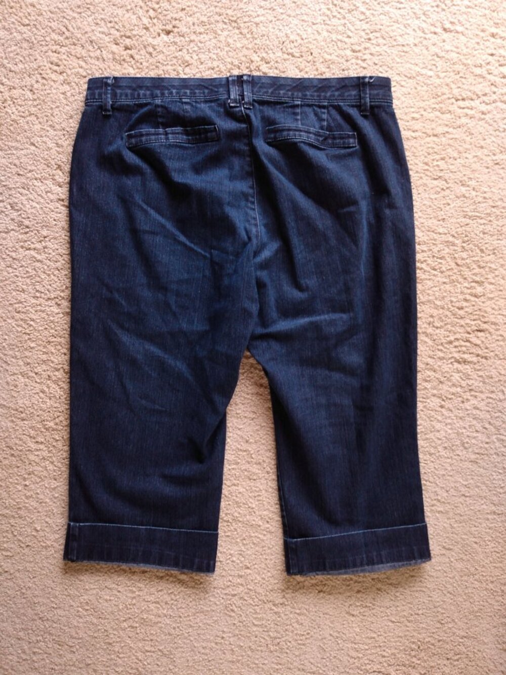 Bandolino Women’s Dark Blue Capris Maureen Comfort Waist Denim Jeans Size 12 EUC - Picture 6 of 11